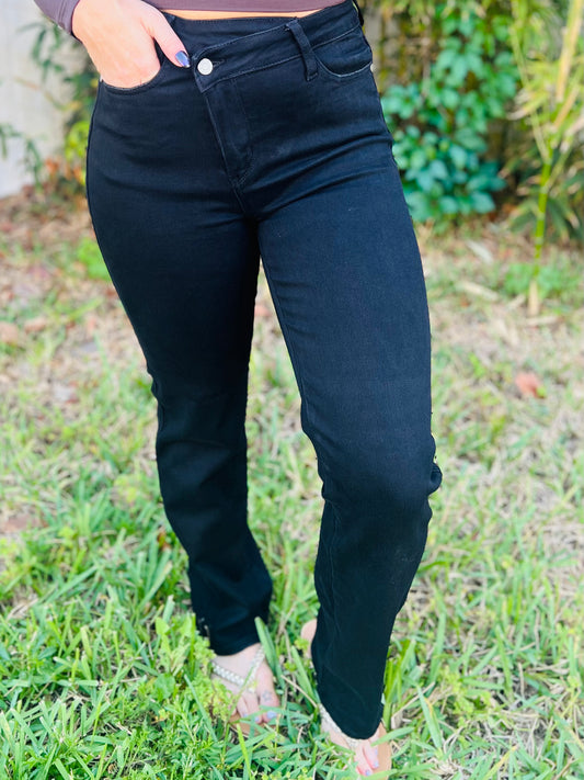 Judy Blue Long Black Train Jeans - Reg/Curvy